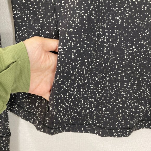 Lululemon Black White Dot Run Briskly Quarter Zip Pullover Top size 8 Athletic - Picture 4 of 12